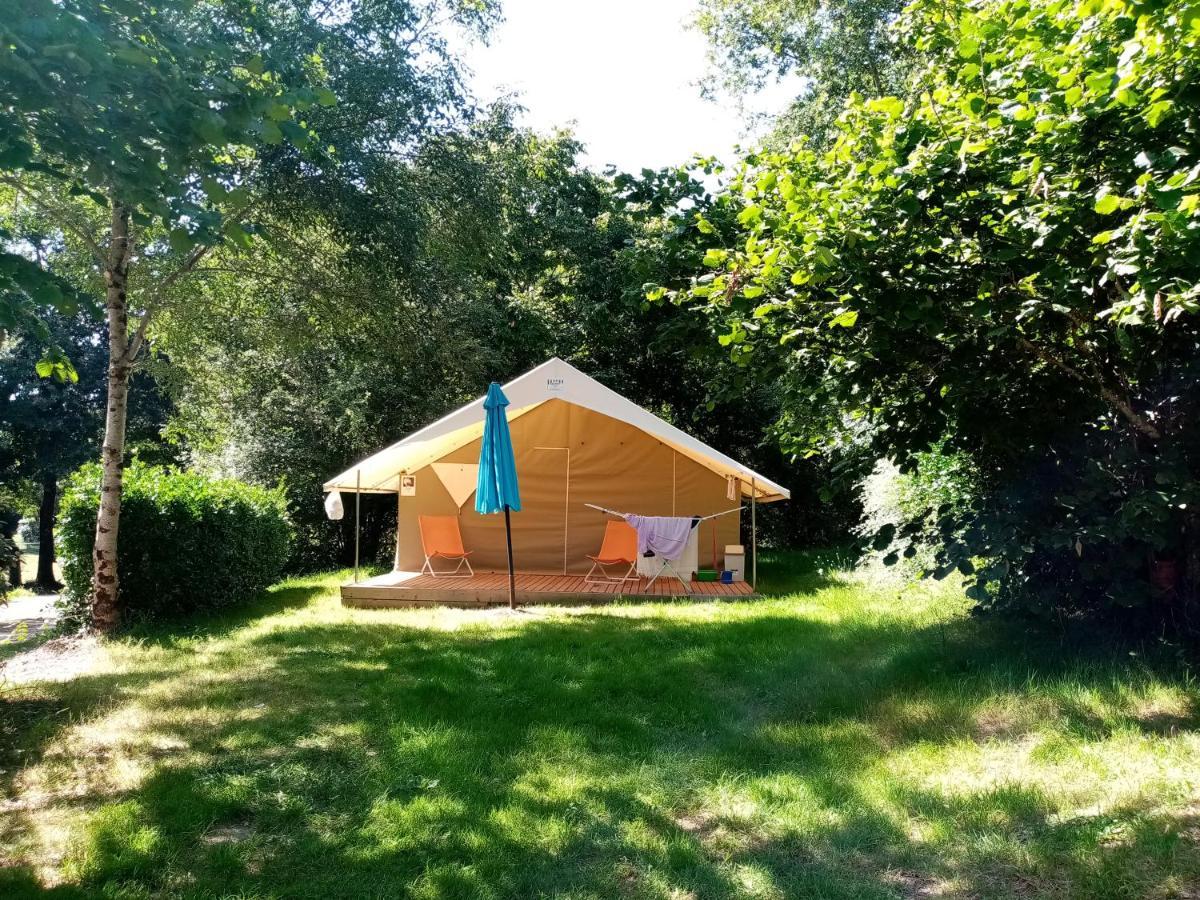 فندق Camping La Bergerie La Chapelle-Achard المظهر الخارجي الصورة