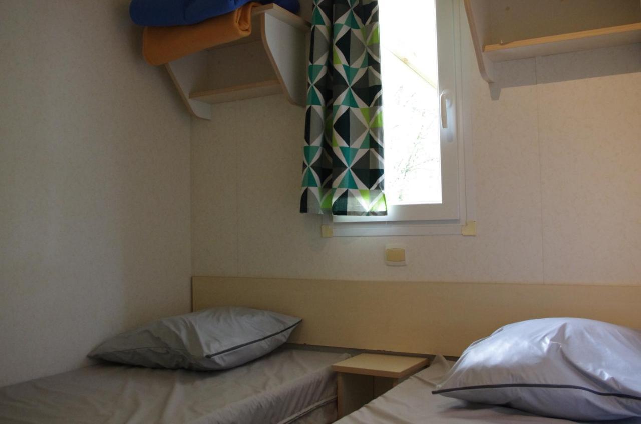 فندق Camping La Bergerie La Chapelle-Achard المظهر الخارجي الصورة