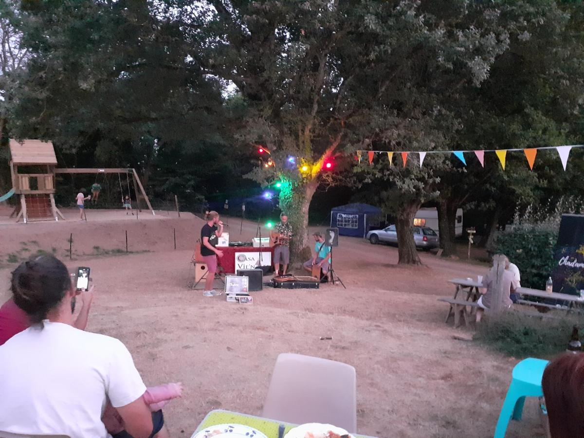 فندق Camping La Bergerie La Chapelle-Achard المظهر الخارجي الصورة