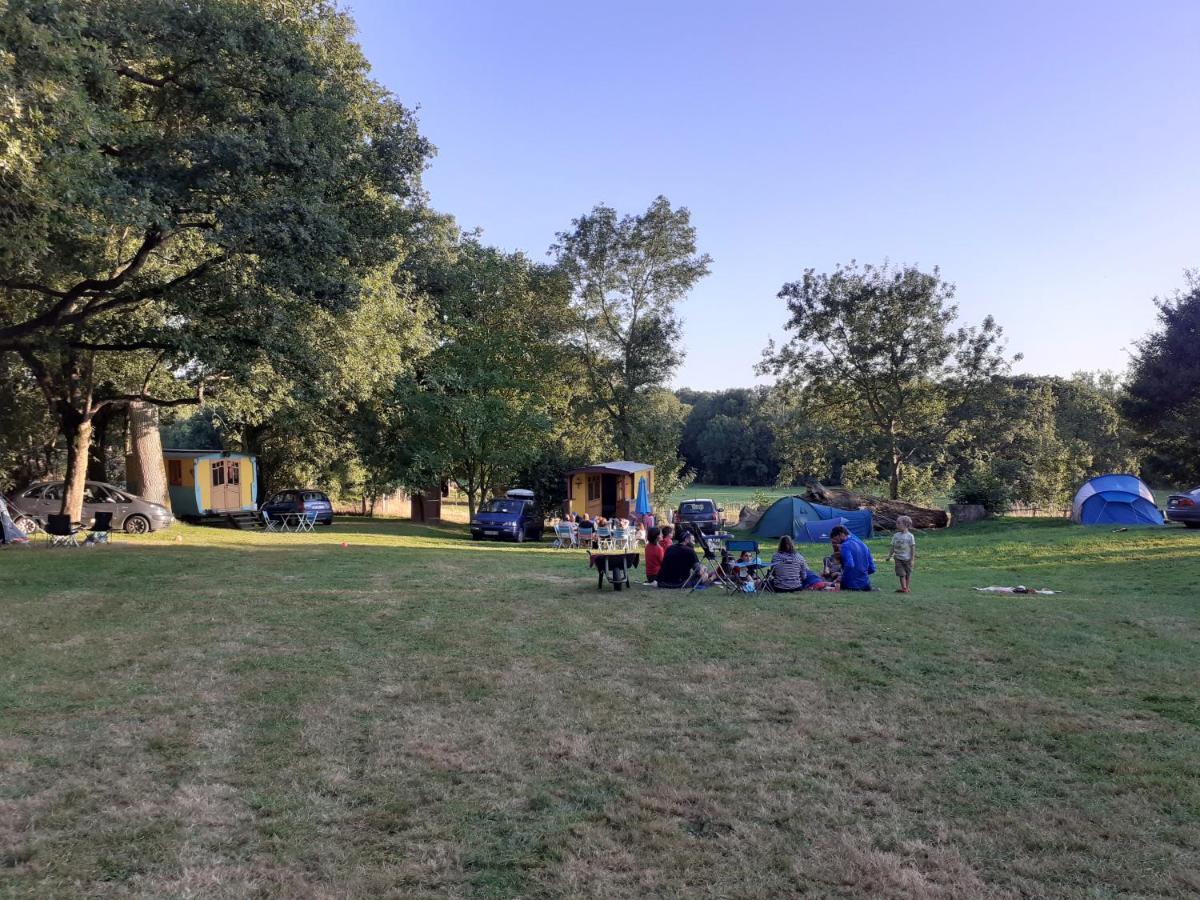 فندق Camping La Bergerie La Chapelle-Achard المظهر الخارجي الصورة