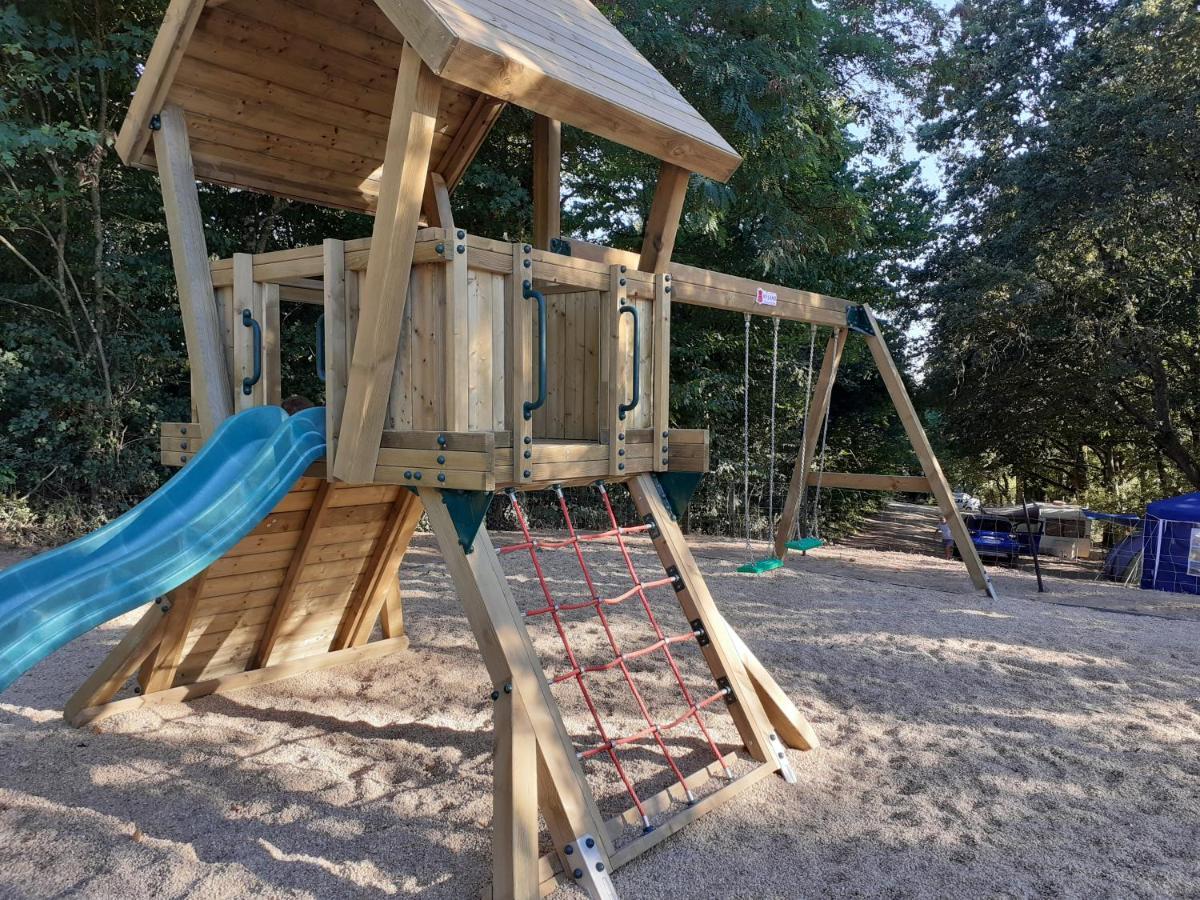 فندق Camping La Bergerie La Chapelle-Achard المظهر الخارجي الصورة
