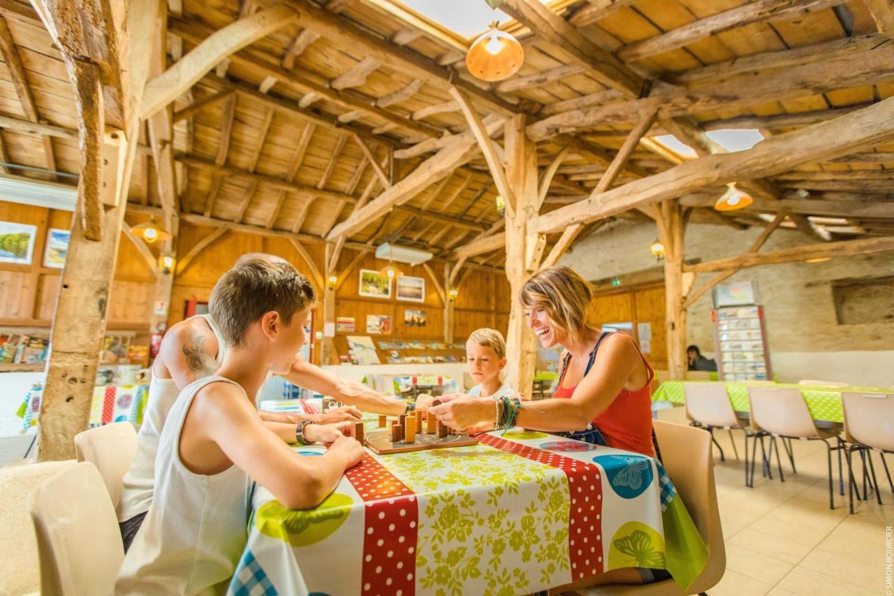 فندق Camping La Bergerie La Chapelle-Achard المظهر الخارجي الصورة
